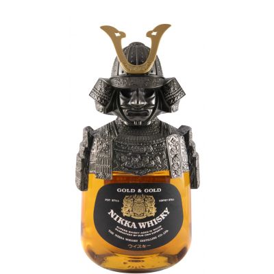 Nikka Gold & Gold Samurai (plastic armor) 75cl